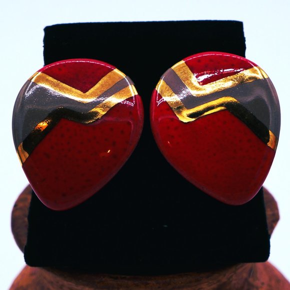 Vintage 2 Pair Chunky Red & Gold Porcelain Geometric and Dome Clip-on Earrings - Picture 4 of 10